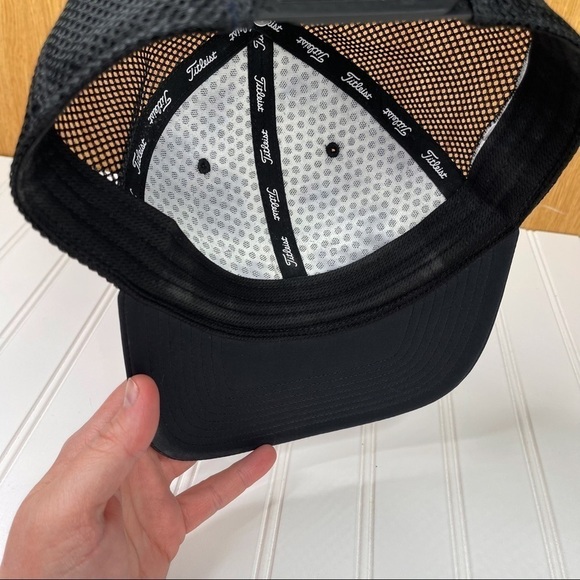 Titleist Golf Snapback Hat Black - Picture 8 of 9